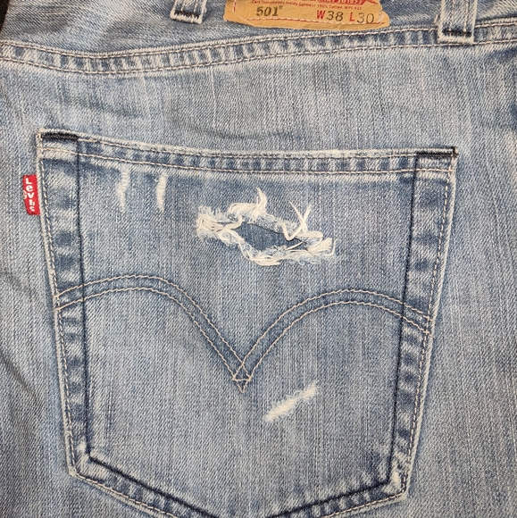 Levi's 501 Jeans - Picture 4 of 8